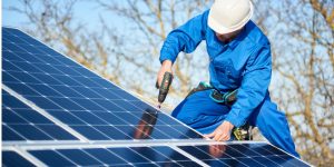 Installation Maintenance Panneaux Solaires Photovoltaïques à Ladeveze-Riviere